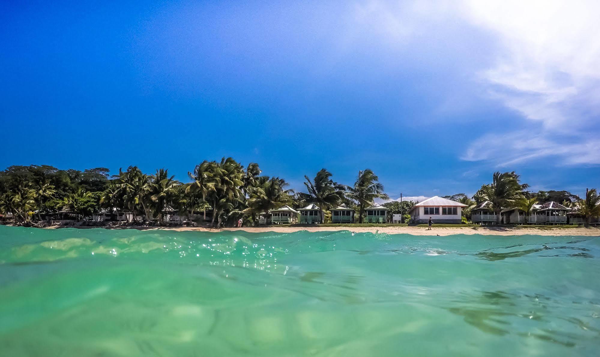 Tailua Beach Fales Manase Kültér fotó